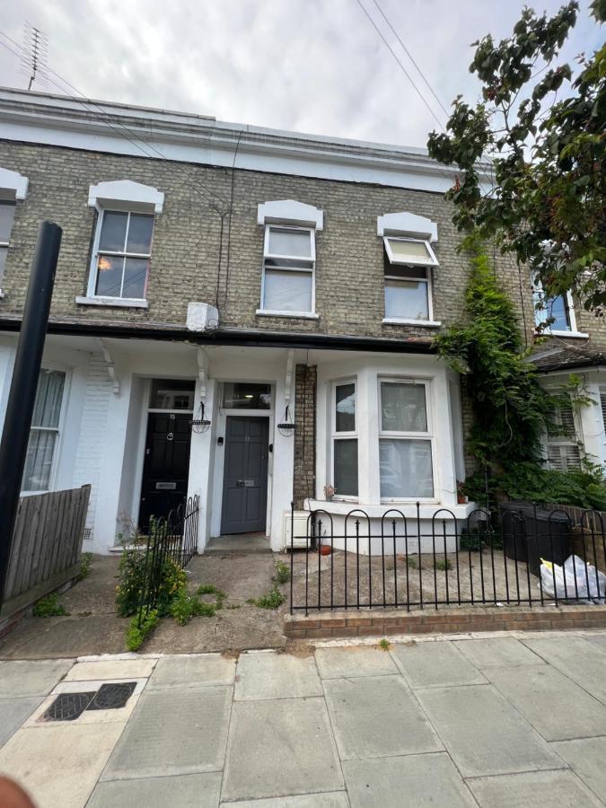 Sterne Street Maison d'hôtes Londres